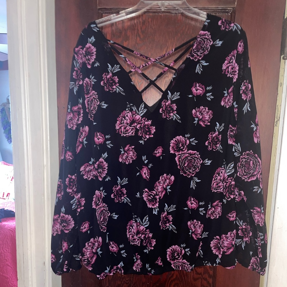 Torrid size 2 Floral blouse with crisscross back! Gently Used